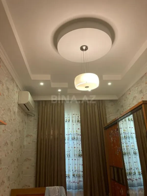 Satılır 5 otaqlı həyət evi 330 m²