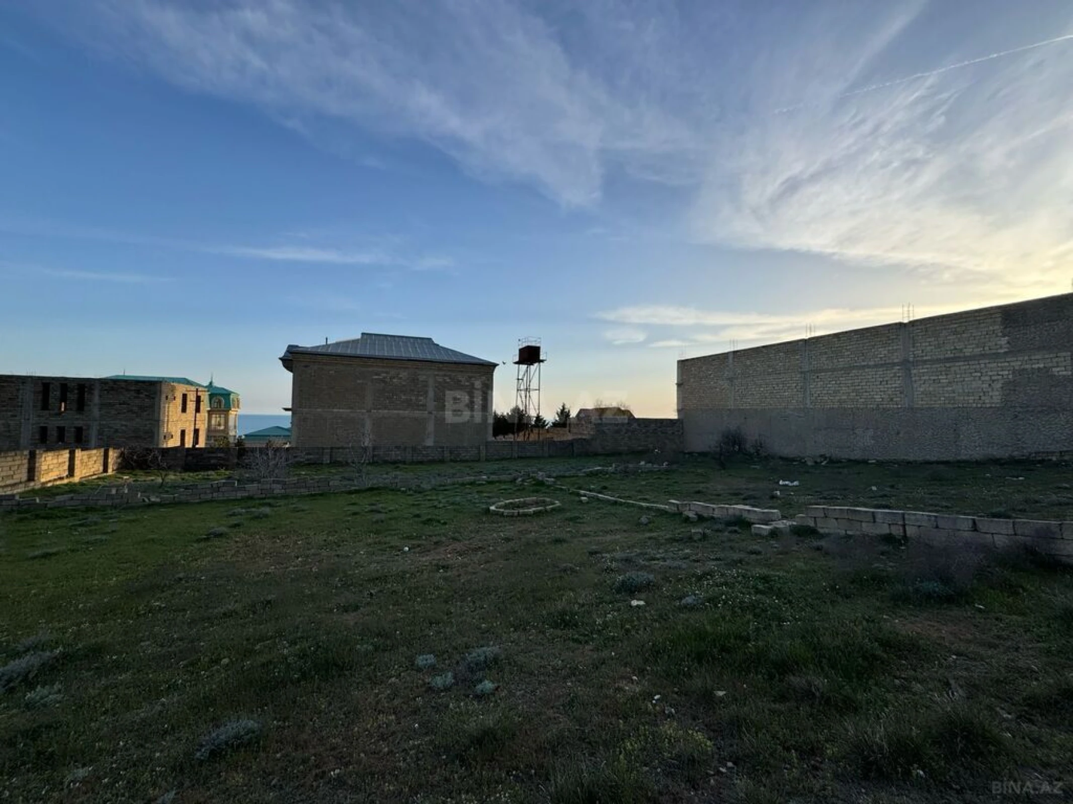 Satılır torpaq sahəsi 610 m²