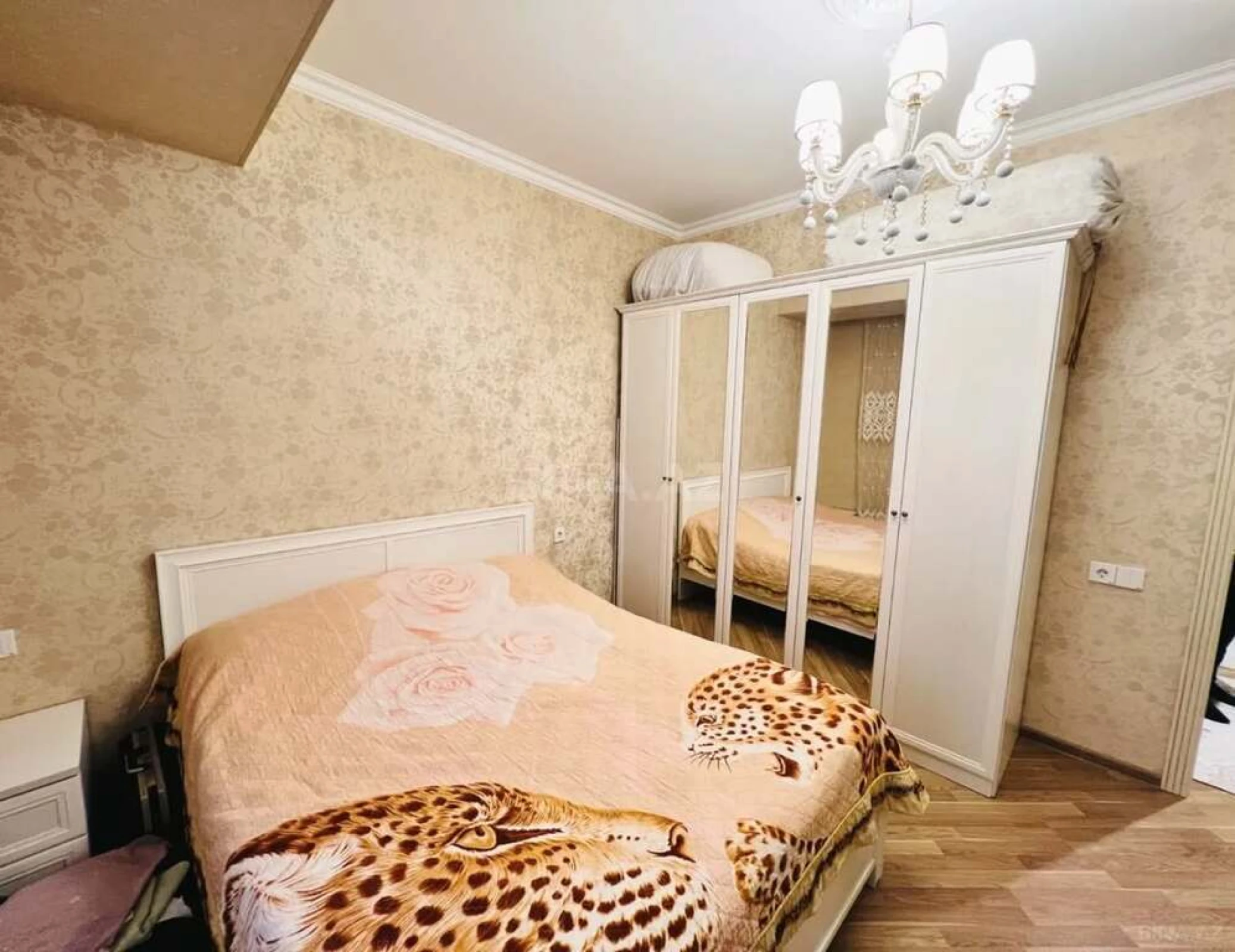 Satılır 3 otaqlı mənzil 95.4 m²