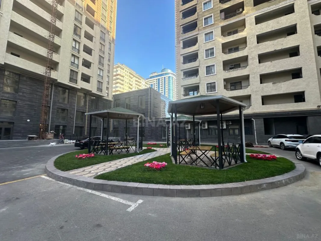 Satılır 2 otaqlı mənzil 70 m²
