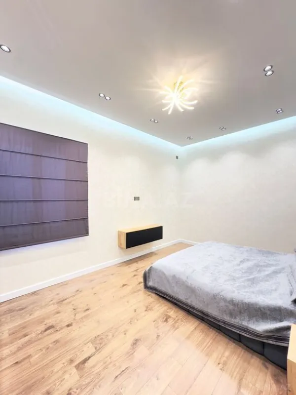 Satılır 4 otaqlı həyət evi 170 m²