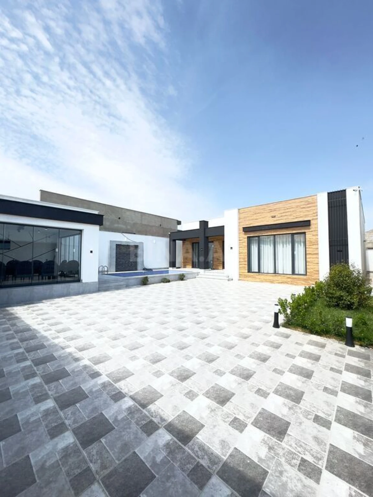 Satılır 4 otaqlı həyət evi 170 m²