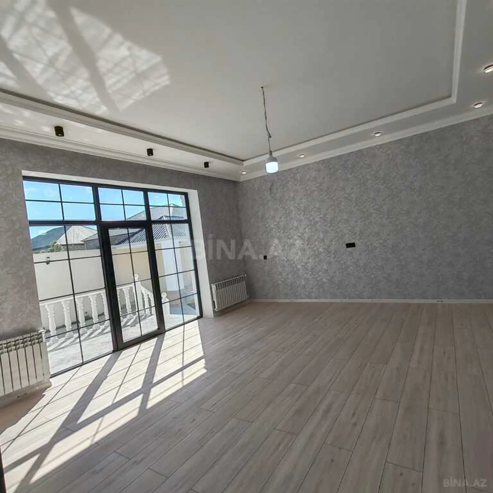 Satılır 4 otaqlı həyət evi 180 m²