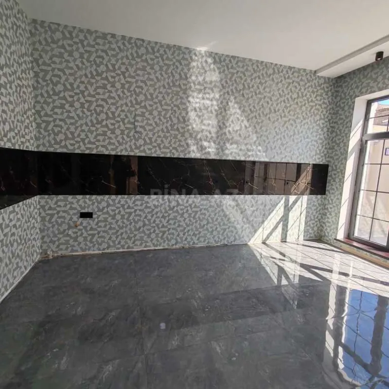 Satılır 4 otaqlı həyət evi 180 m²