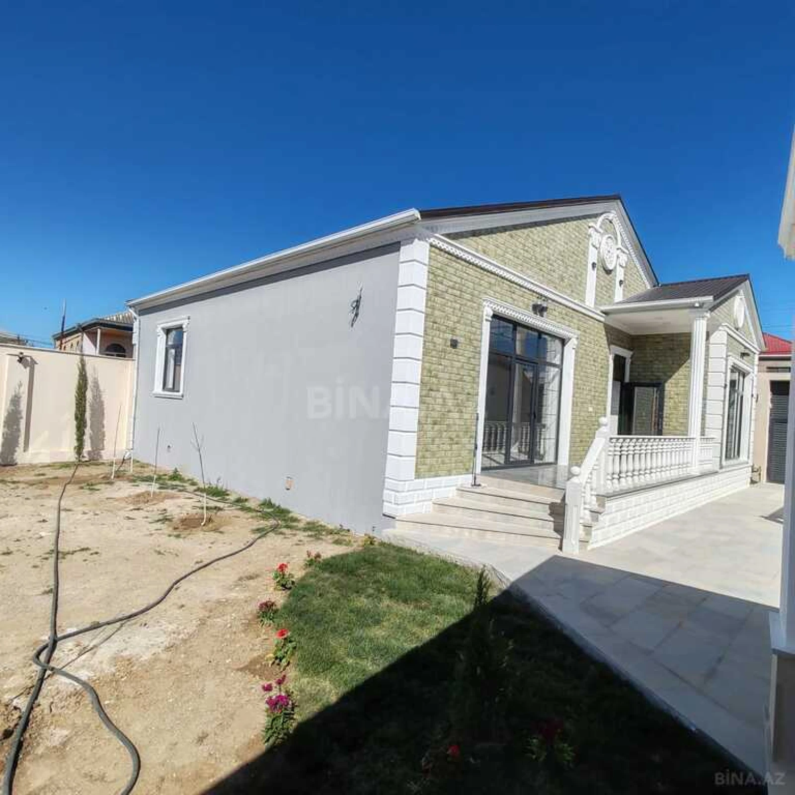 Satılır 4 otaqlı həyət evi 180 m²