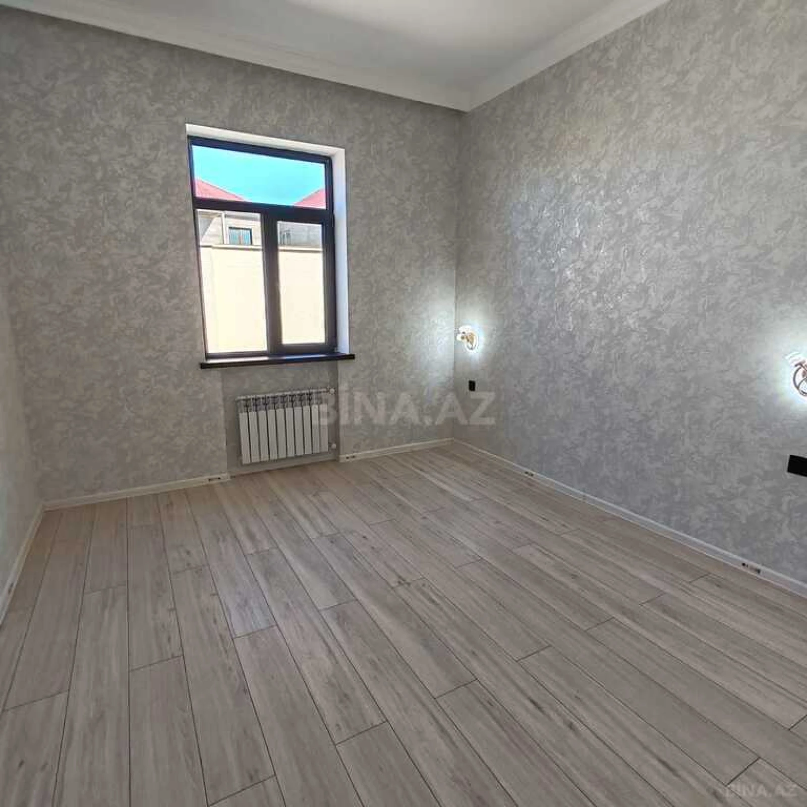 Satılır 4 otaqlı həyət evi 180 m²