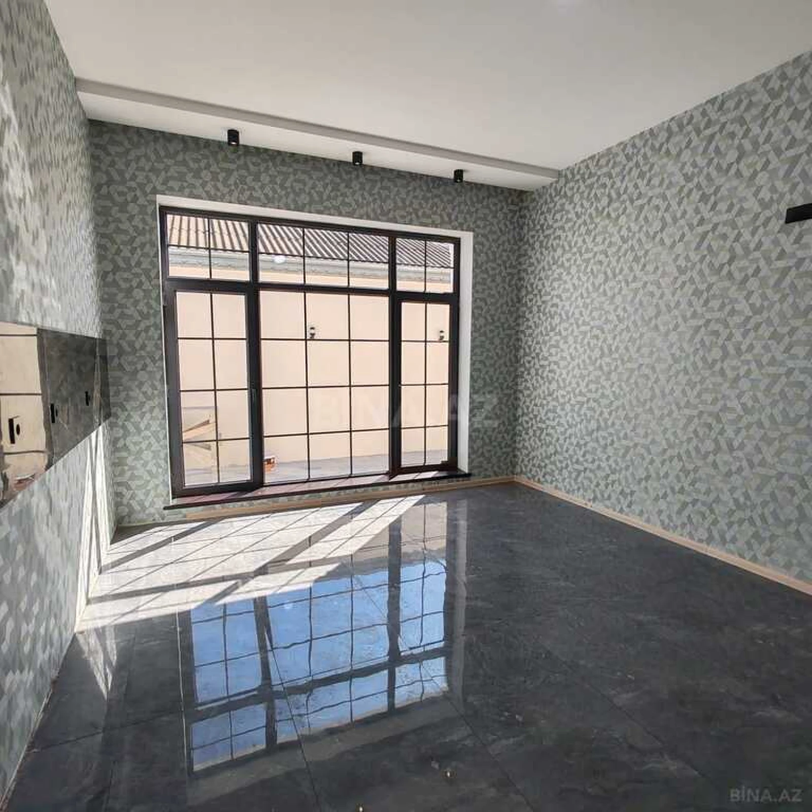Satılır 4 otaqlı həyət evi 180 m²