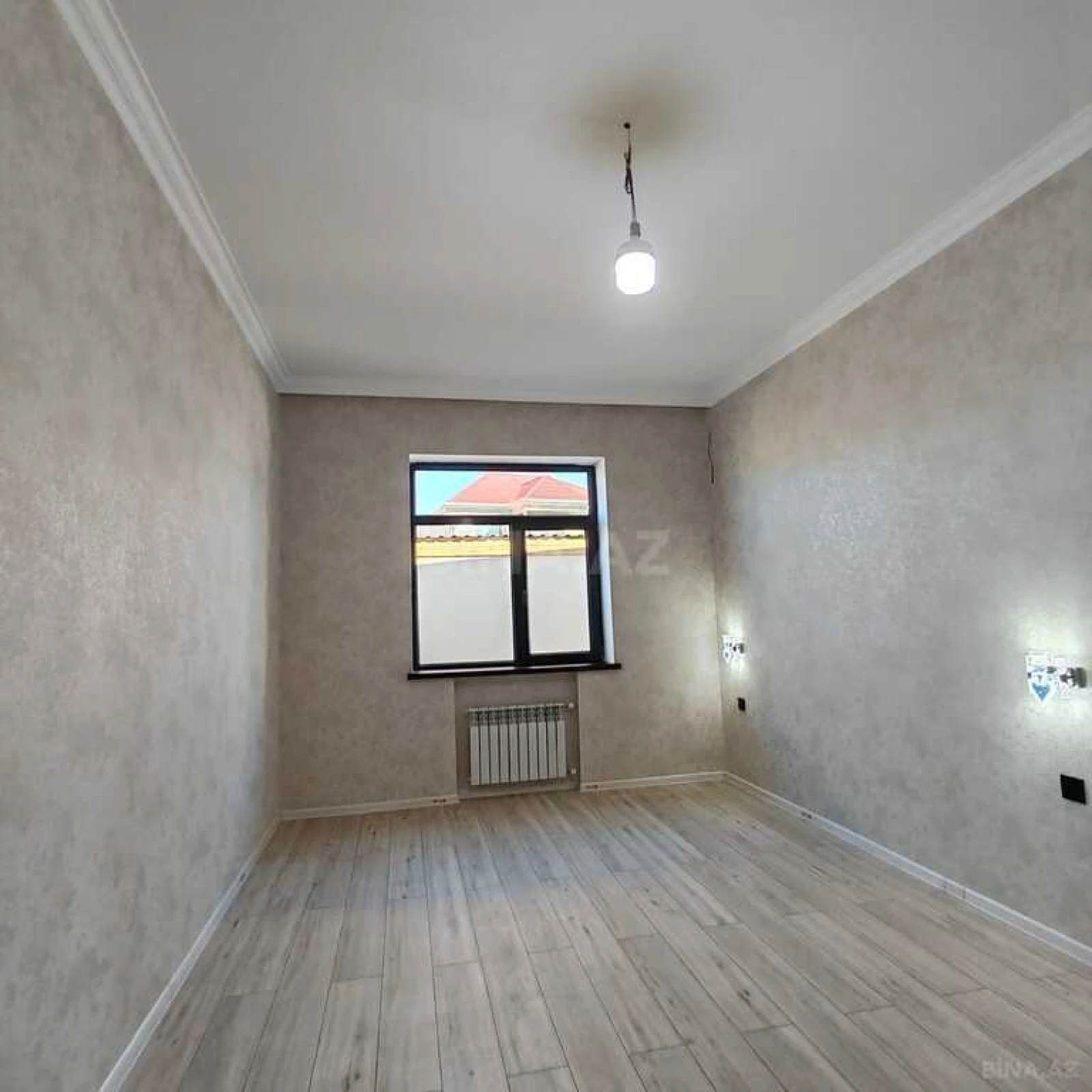 Satılır 4 otaqlı həyət evi 180 m²