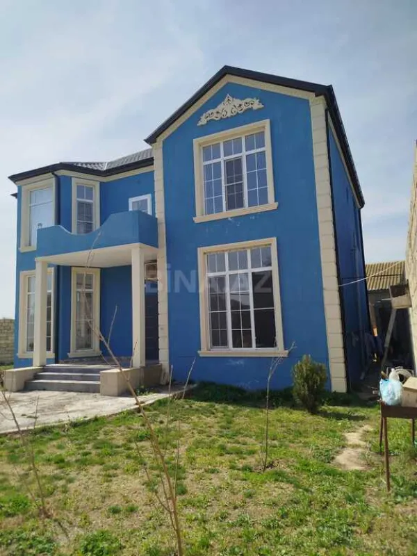 Satılır 5 otaqlı həyət evi 220 m²