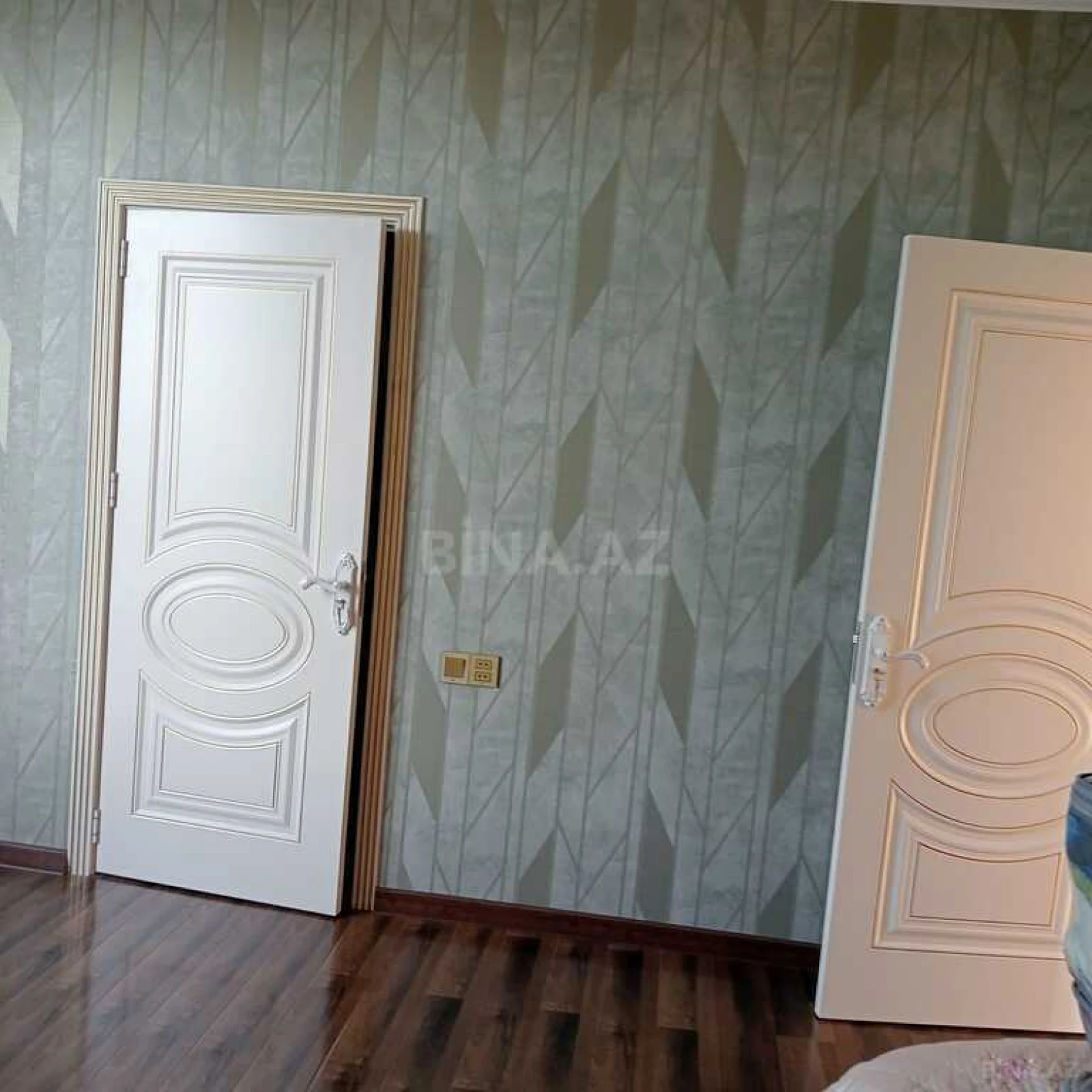 Satılır 5 otaqlı həyət evi 220 m²