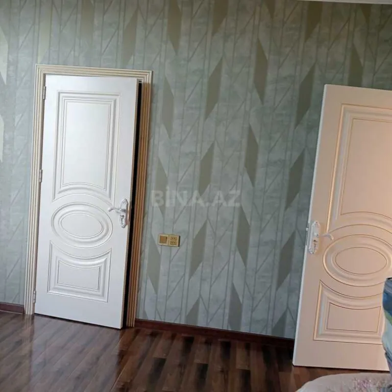 Satılır 5 otaqlı həyət evi 220 m²