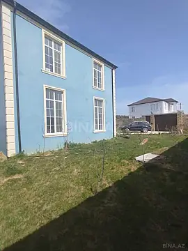 Satılır 5 otaqlı həyət evi 220 m²