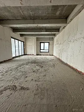 Satılır 5 otaqlı mənzil 324 m²