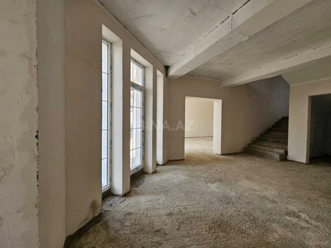 Satılır 7 otaqlı həyət evi 350 m²