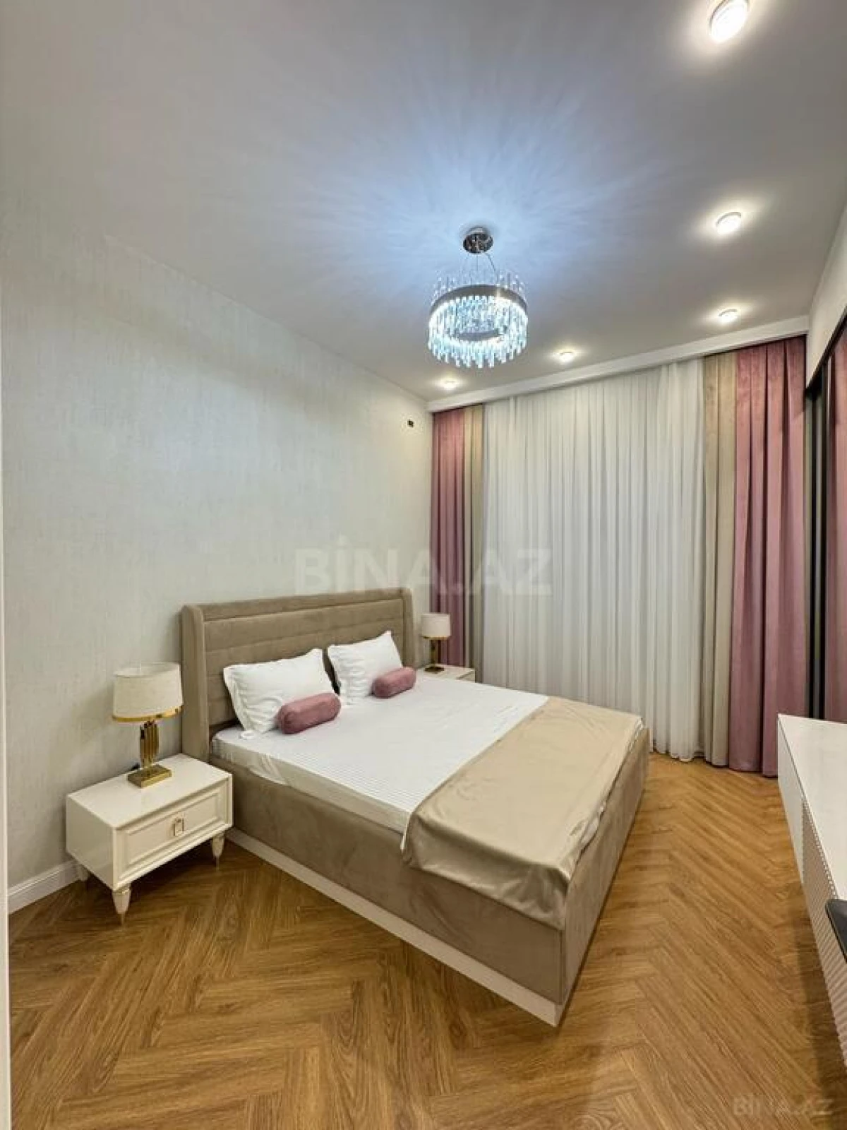 Satılır 3 otaqlı mənzil 120 m²