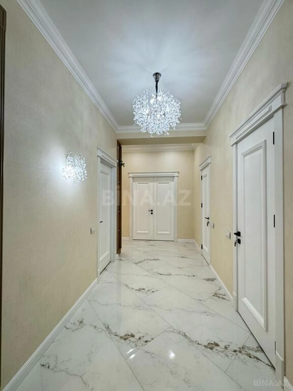 Satılır 3 otaqlı mənzil 120 m²