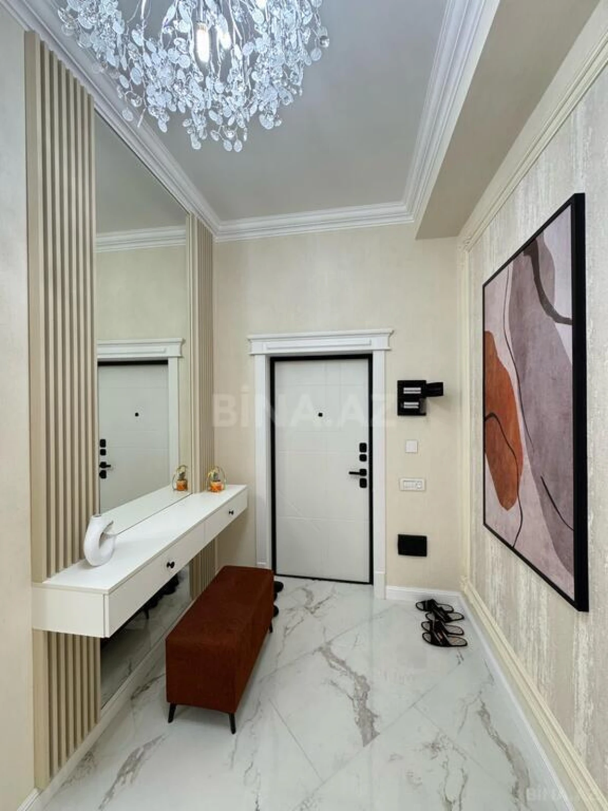 Satılır 3 otaqlı mənzil 120 m²