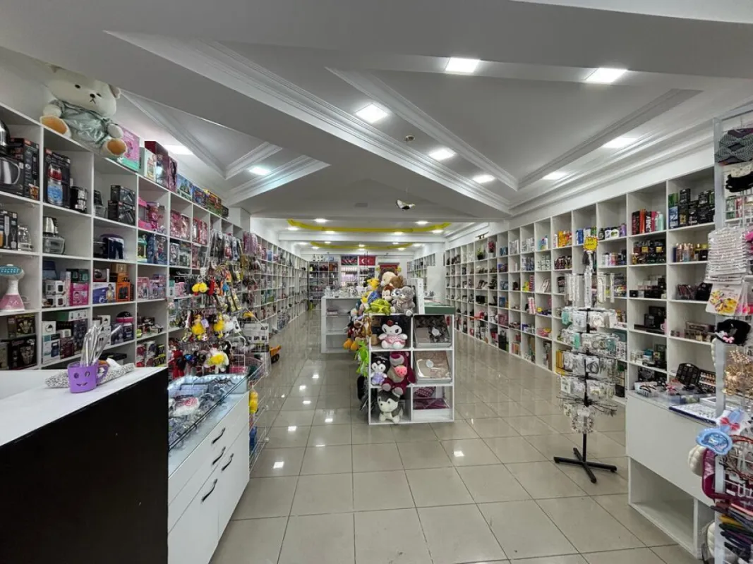 Satılır obyekt 130 m²