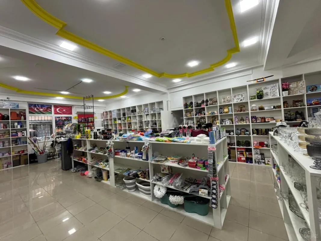 Satılır obyekt 130 m²