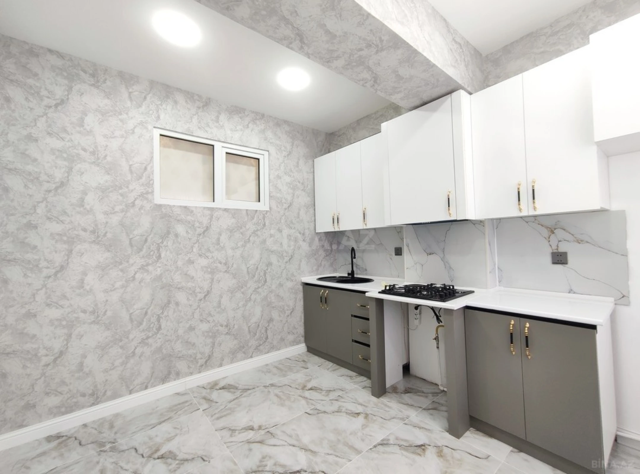 Satılır 2 otaqlı mənzil 69.5 m²