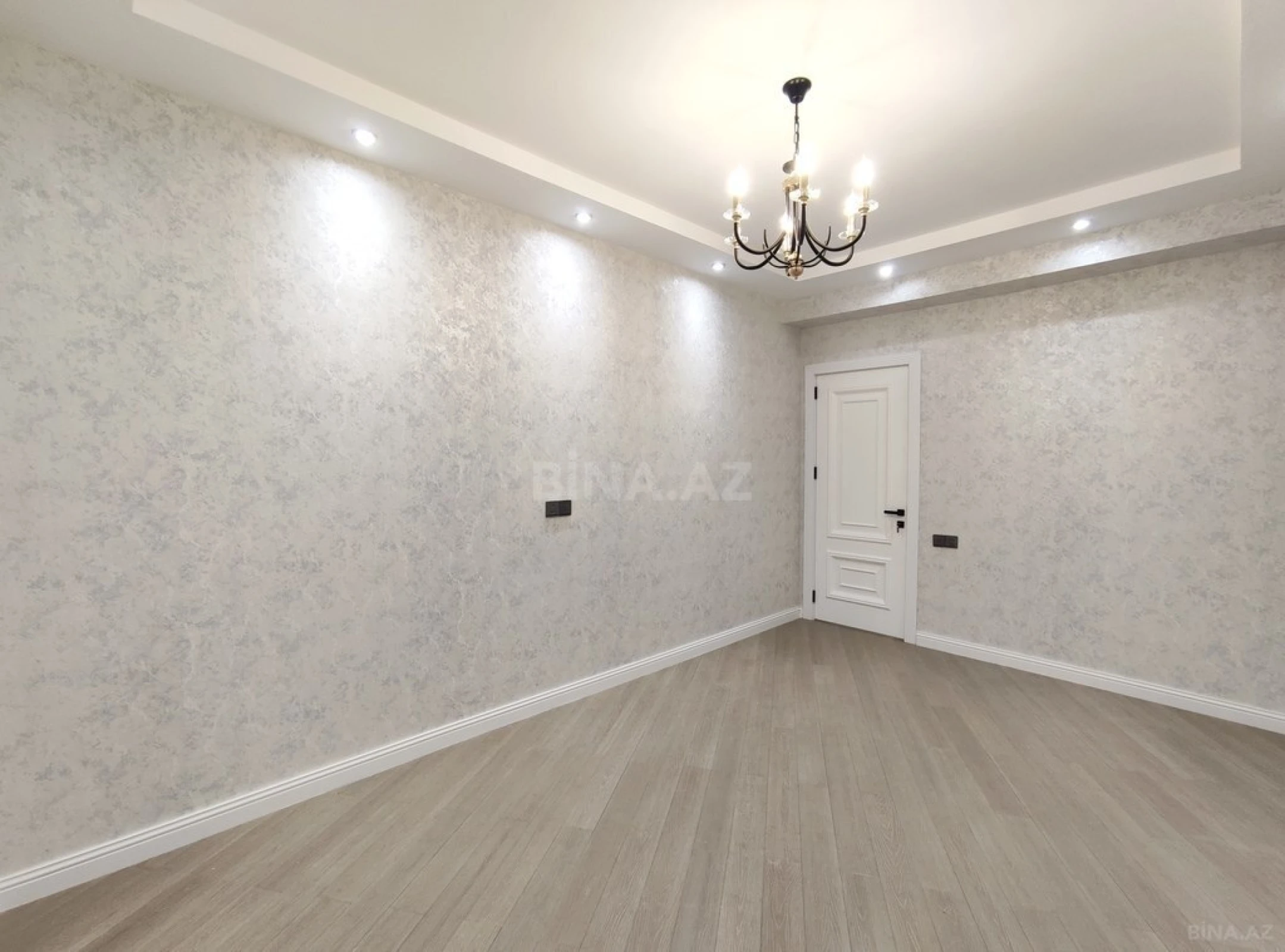 Satılır 2 otaqlı mənzil 69.5 m²