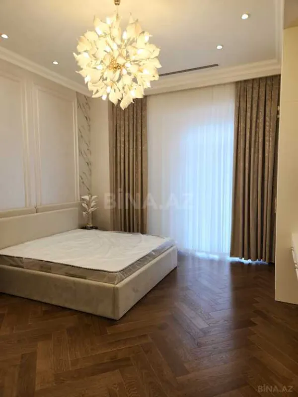 Kirayə verilir 4 otaqlı mənzil 168 m²