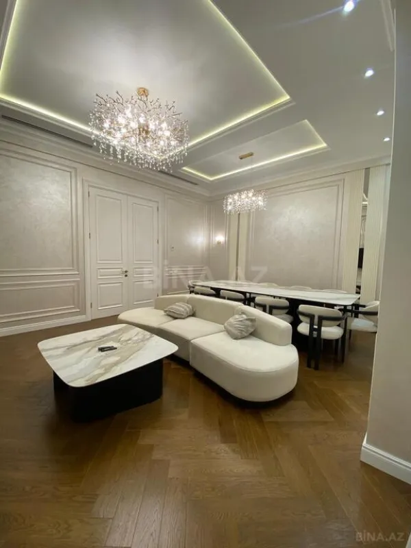 Kirayə verilir 4 otaqlı mənzil 168 m²