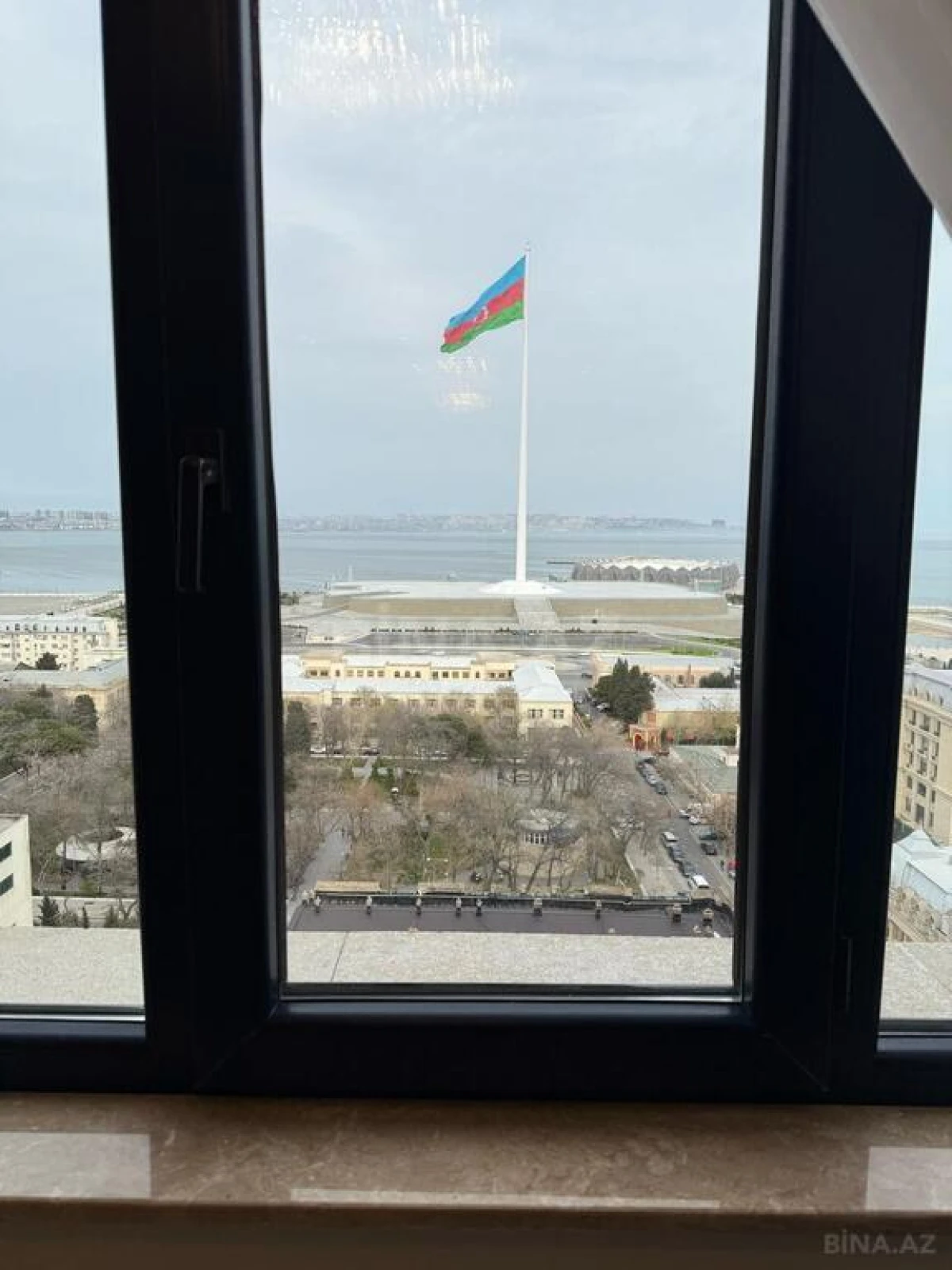 Satılır 2 otaqlı mənzil 77.2 m²