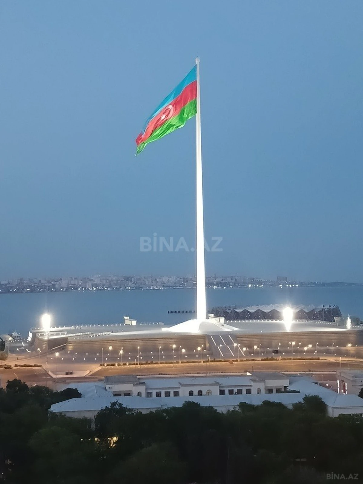 Satılır 2 otaqlı mənzil 77.2 m²