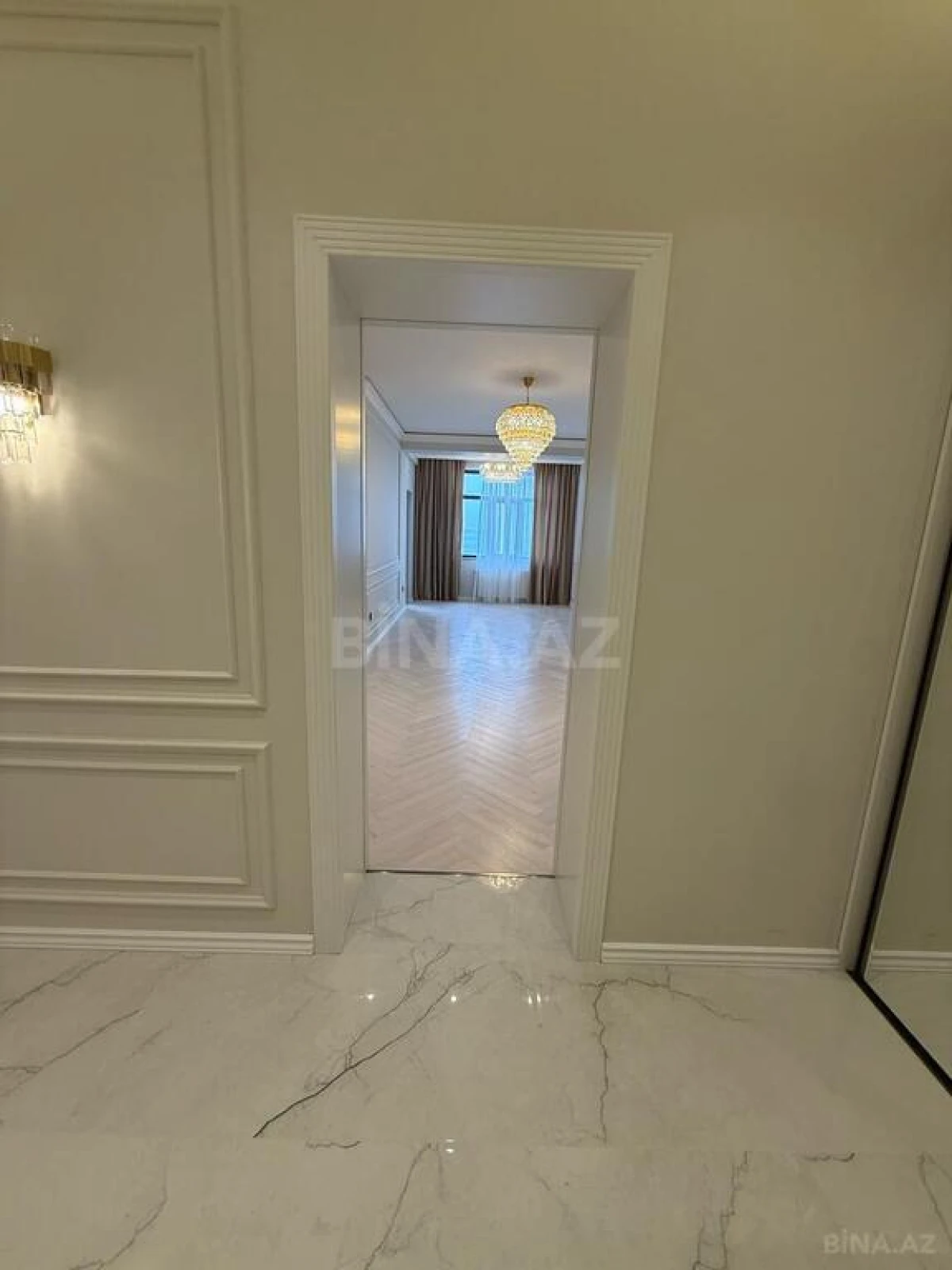Satılır 2 otaqlı mənzil 77.2 m²