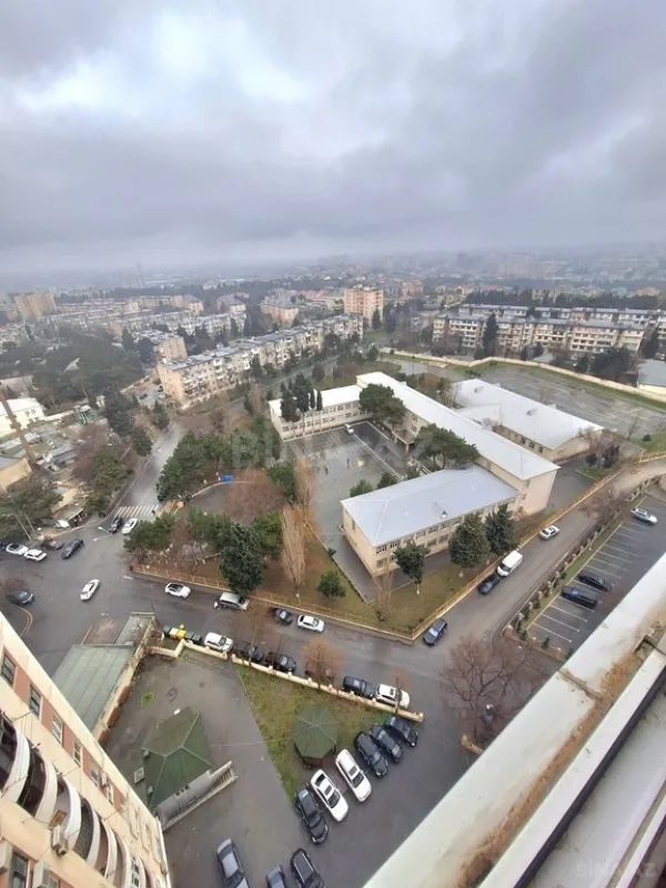 Satılır 3 otaqlı mənzil 107 m²