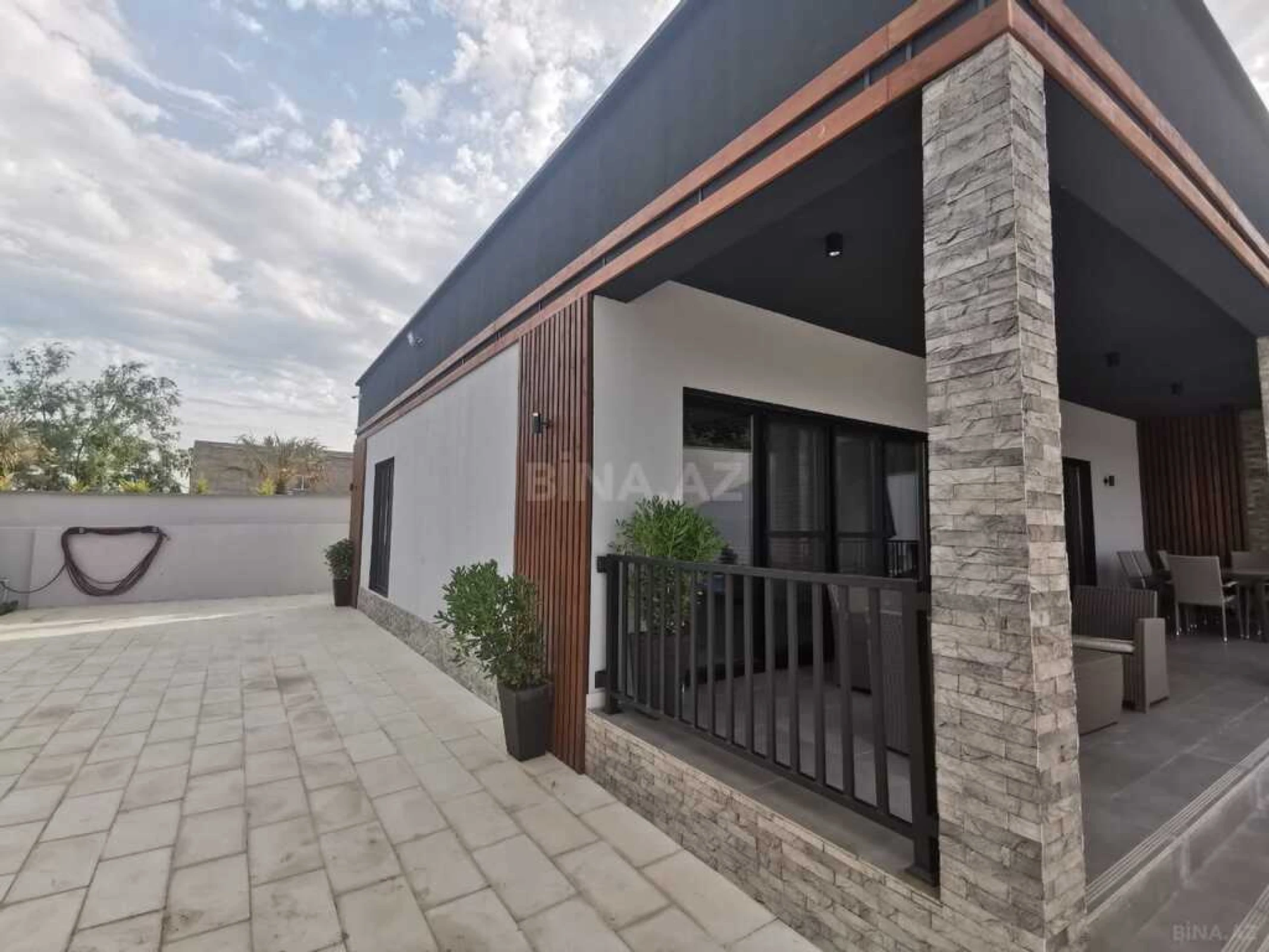 Kirayə verilir 5 otaqlı həyət evi 180 m²