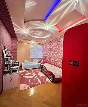 Satılır 3 otaqlı mənzil 140 m²