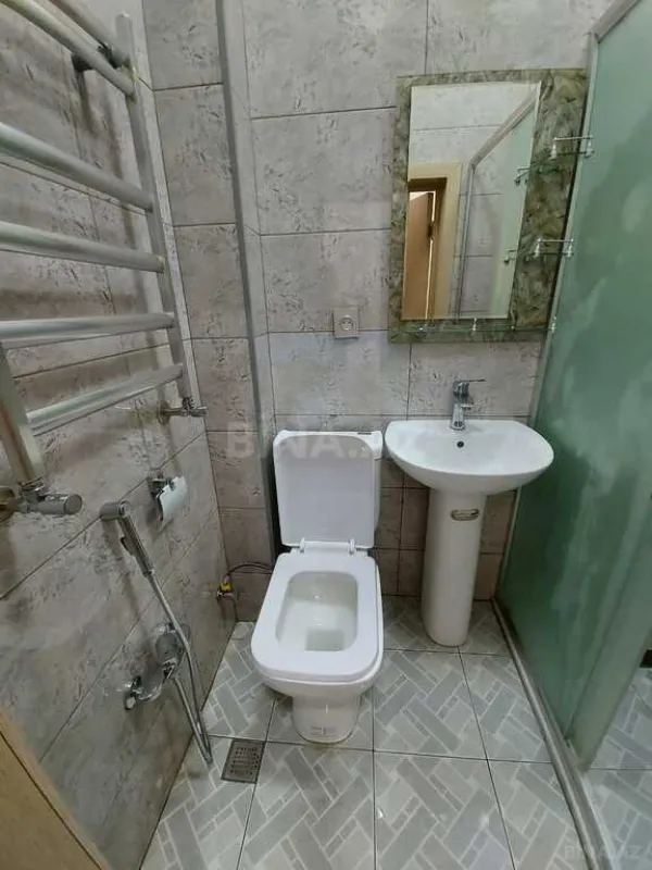 Satılır obyekt 240 m²