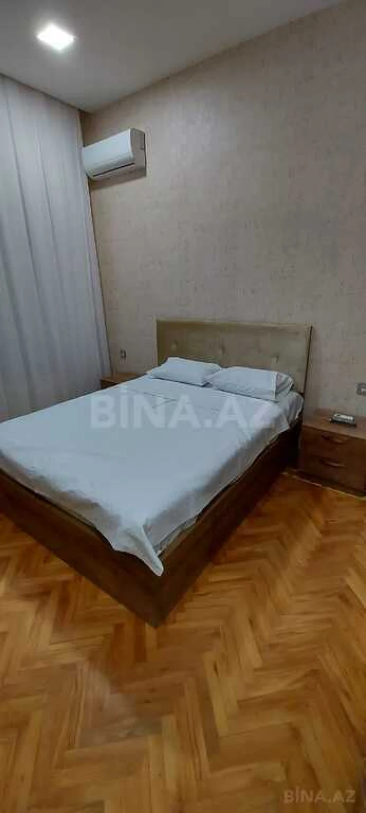 Satılır obyekt 240 m²