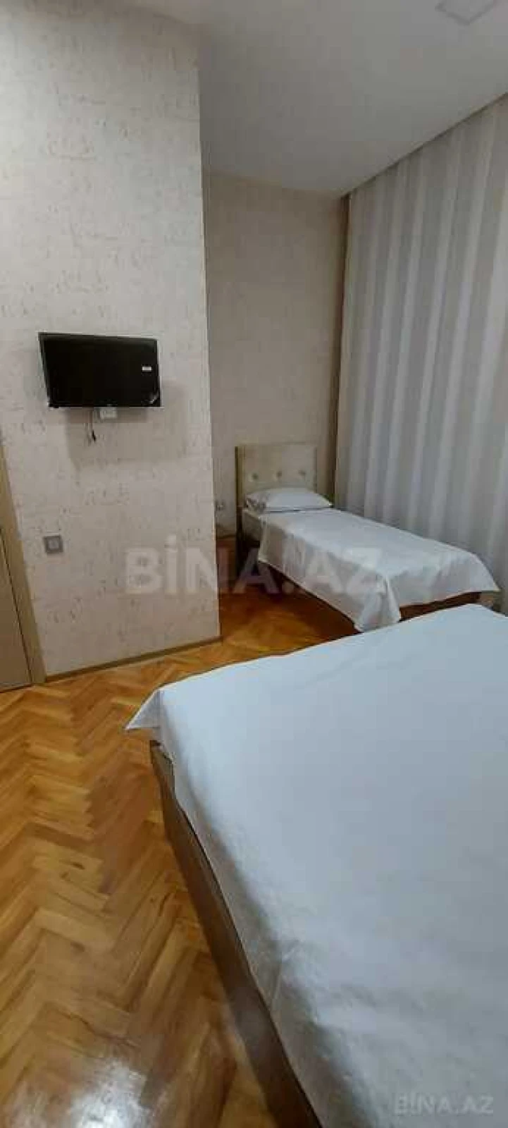 Satılır obyekt 240 m²