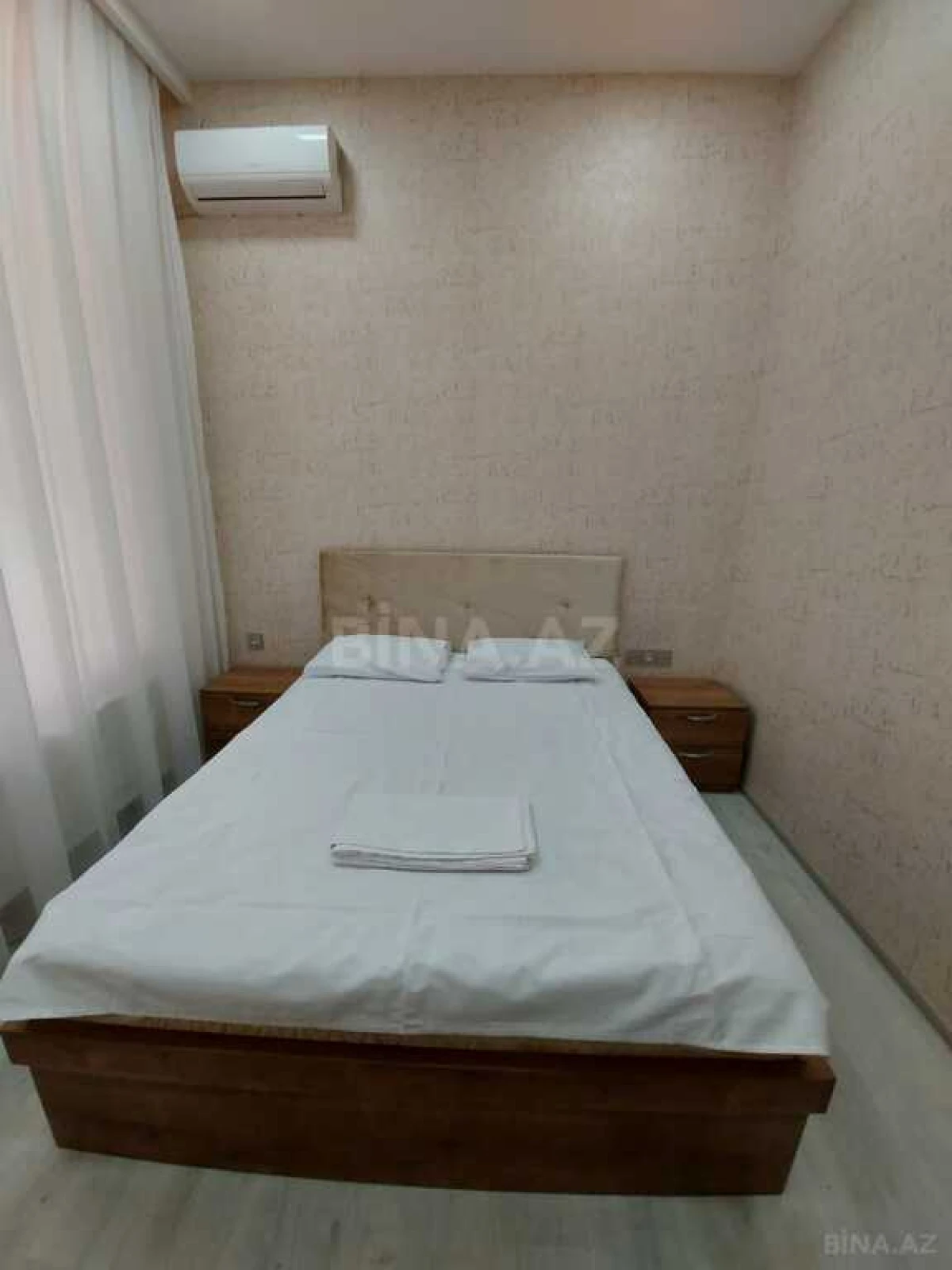 Satılır obyekt 240 m²