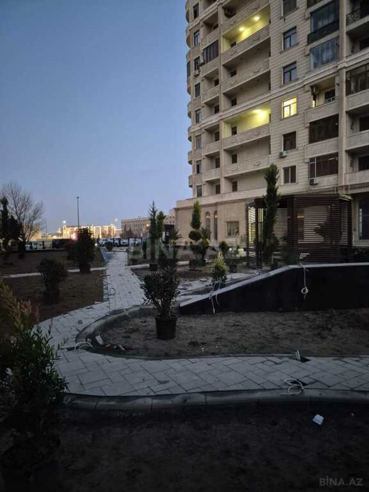Satılır 2 otaqlı mənzil 70 m²