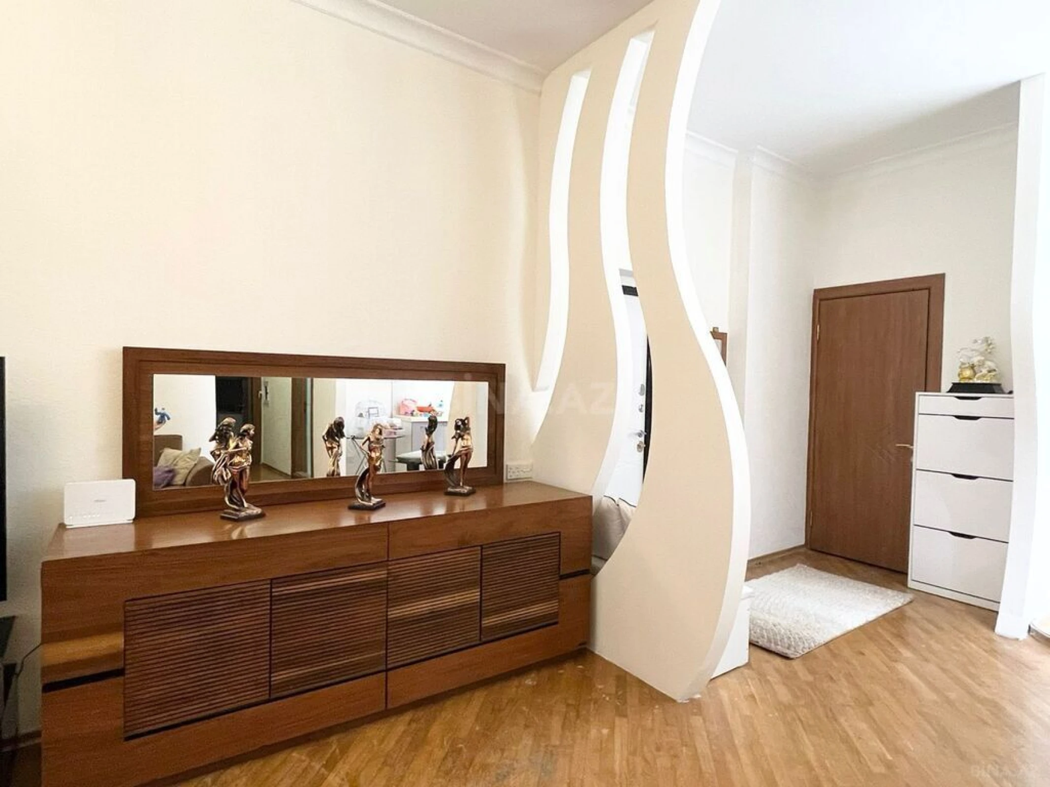 Satılır 2 otaqlı mənzil 70 m²