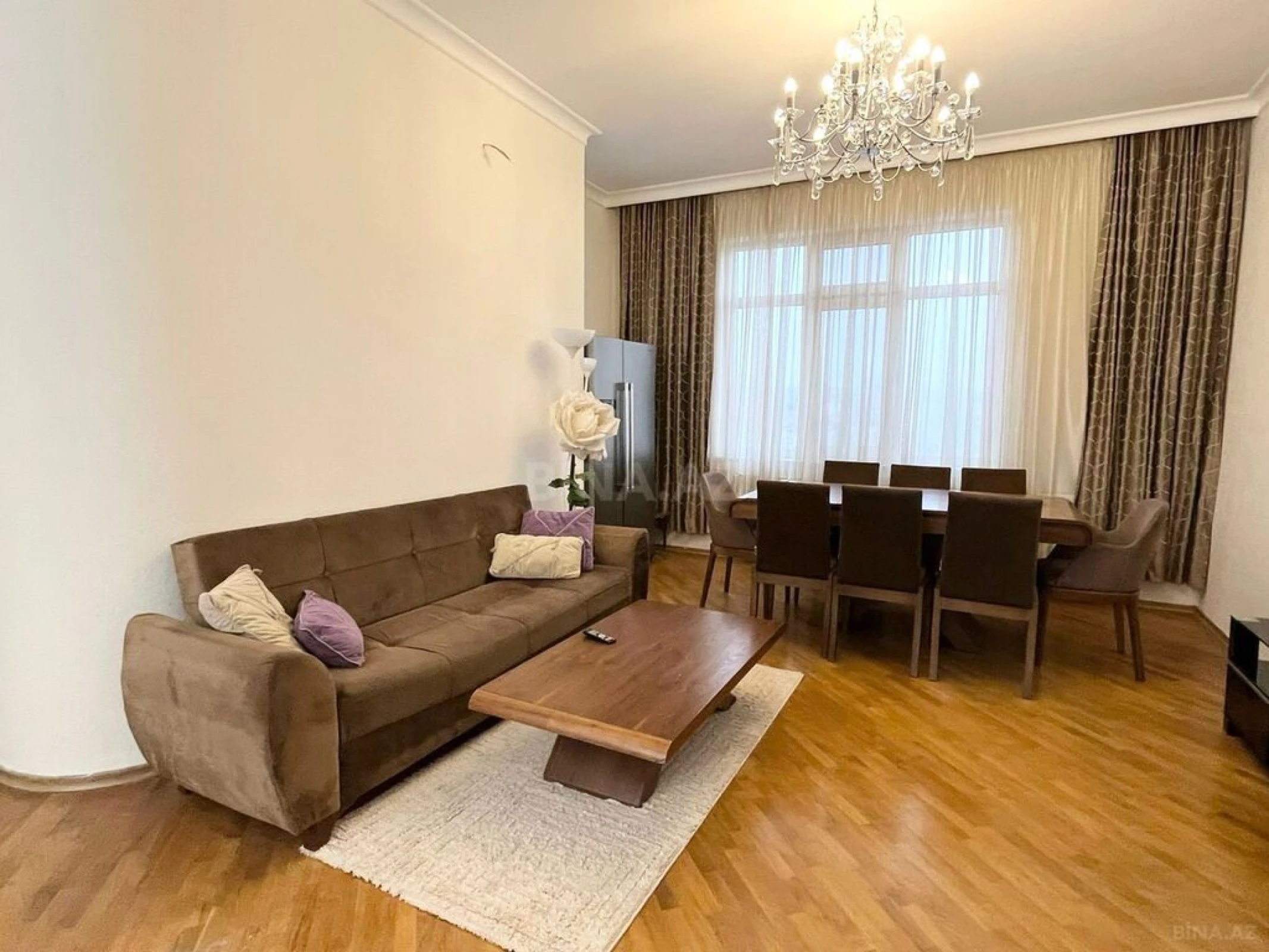 Satılır 2 otaqlı mənzil 70 m²