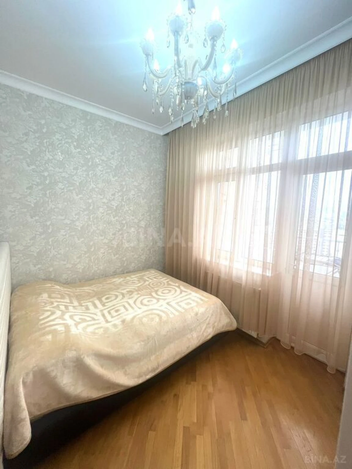 Satılır 2 otaqlı mənzil 70 m²