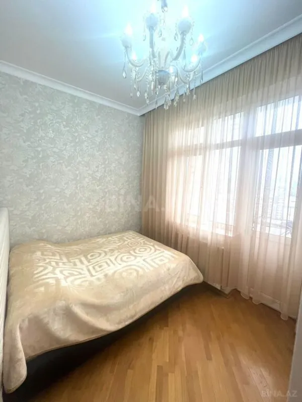 Satılır 2 otaqlı mənzil 70 m²
