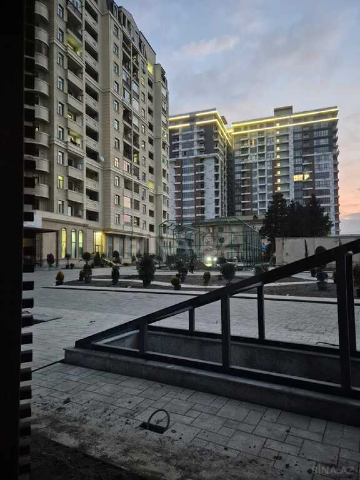 Satılır 2 otaqlı mənzil 70 m²