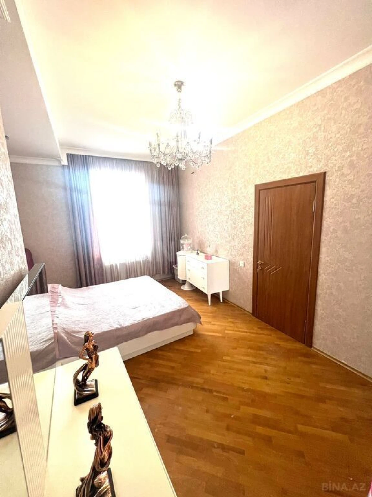 Satılır 2 otaqlı mənzil 70 m²