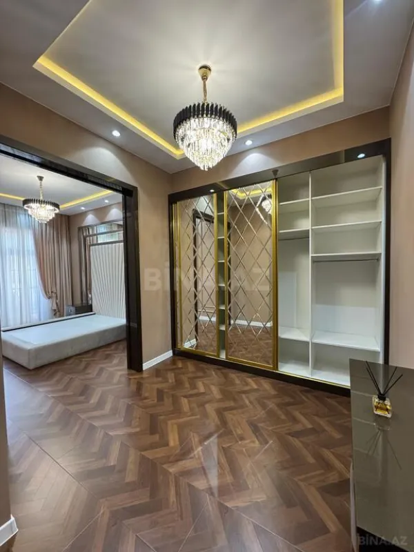 Satılır 5 otaqlı həyət evi 200 m²
