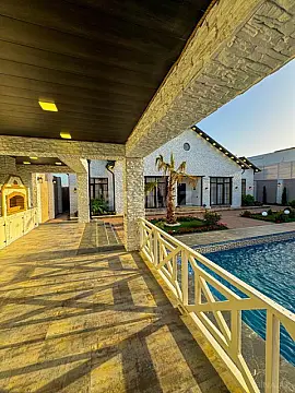 Satılır 5 otaqlı həyət evi 200 m²