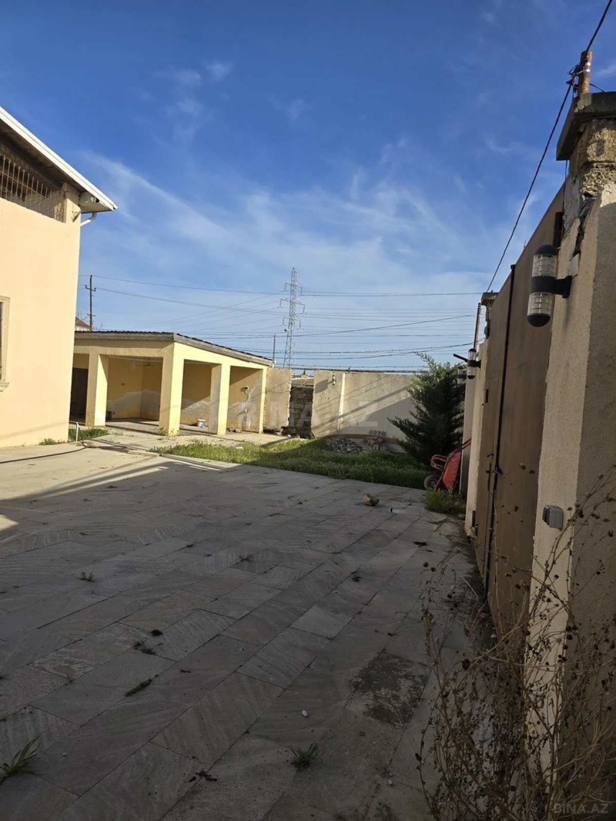 Satılır 5 otaqlı həyət evi 360 m²