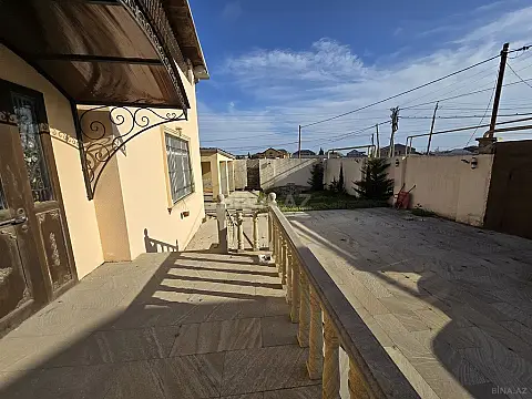 Satılır 5 otaqlı həyət evi 360 m²