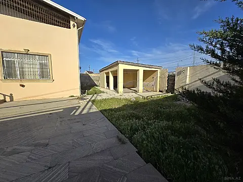 Satılır 5 otaqlı həyət evi 360 m²