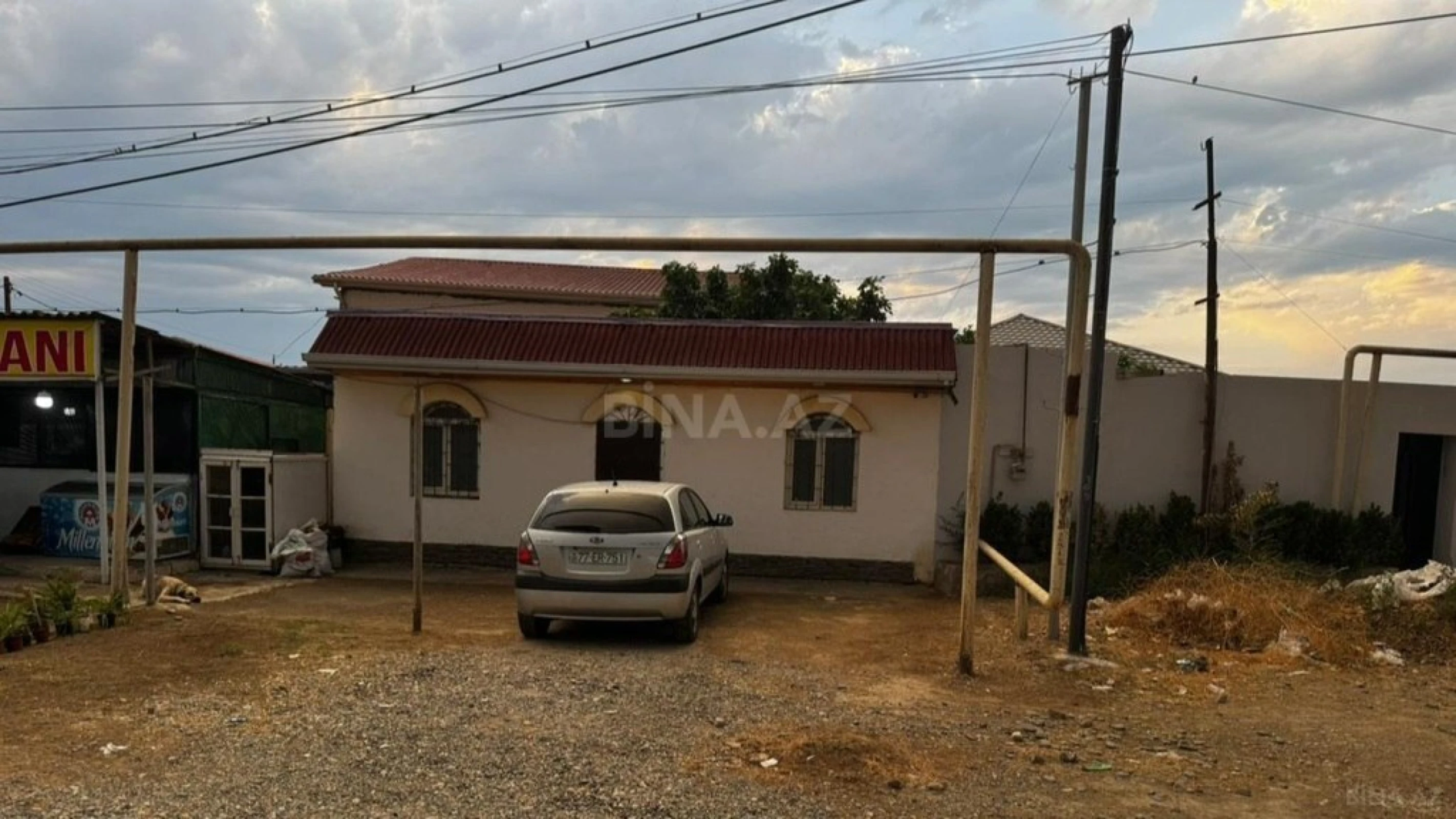 Satılır 5 otaqlı həyət evi 360 m²